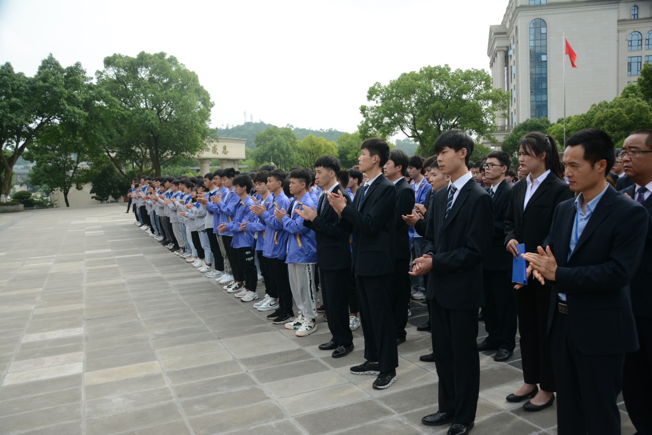 \\10.10.1.102\xcb\数码照片\2021年\05月\20210507智能制造与机器人学院爱心助学金发放仪式\DSC_2631.JPG