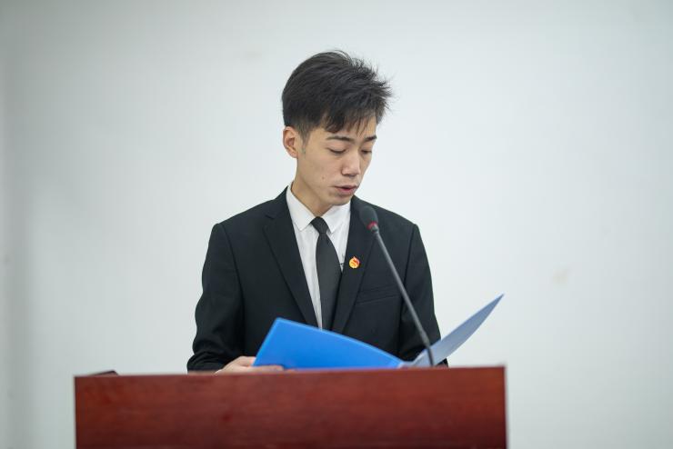 7d285dcbc4395601540ba872c8f808f