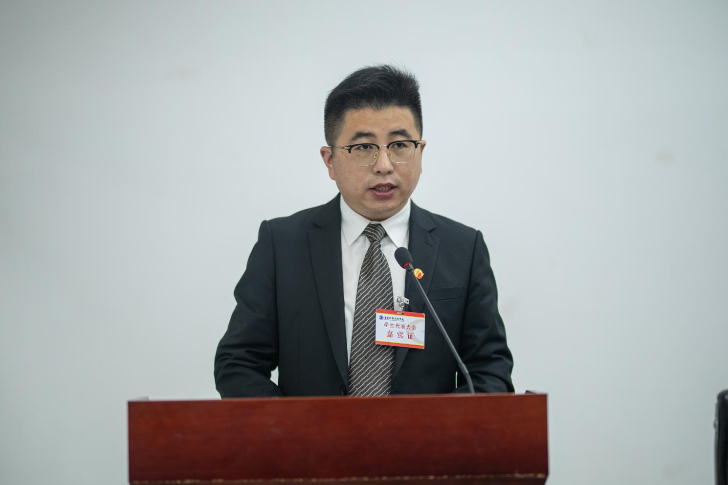 cecc4aa090d25242cef3823c18ead02