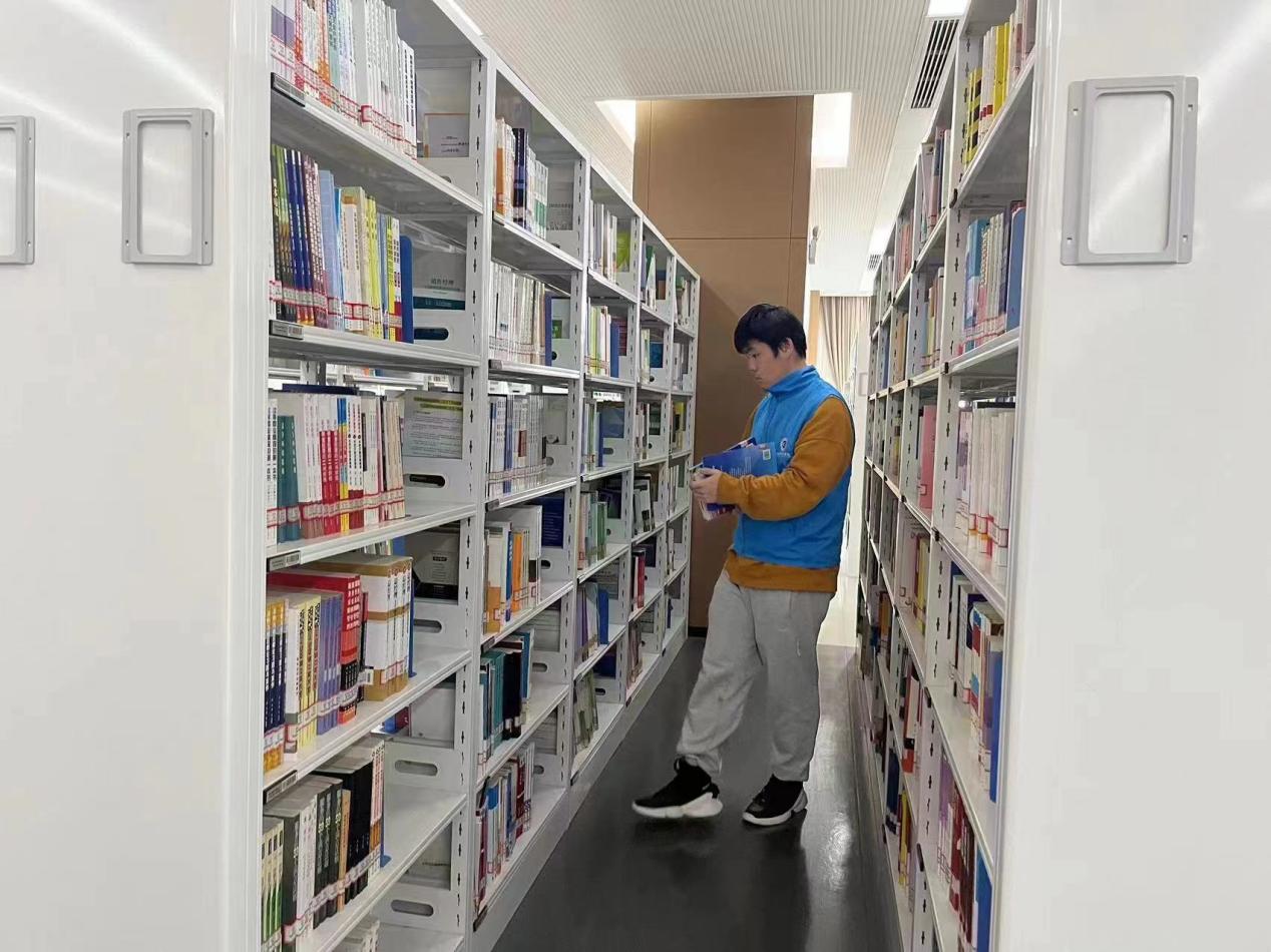 0e9eba57f9cd58d01bce02bb84f5300