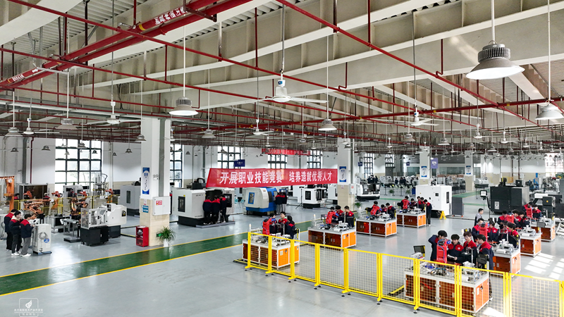 西部智能制造与机器人产教融合实训基地.png 西部智能制造与机器人产教融合实训基地.png