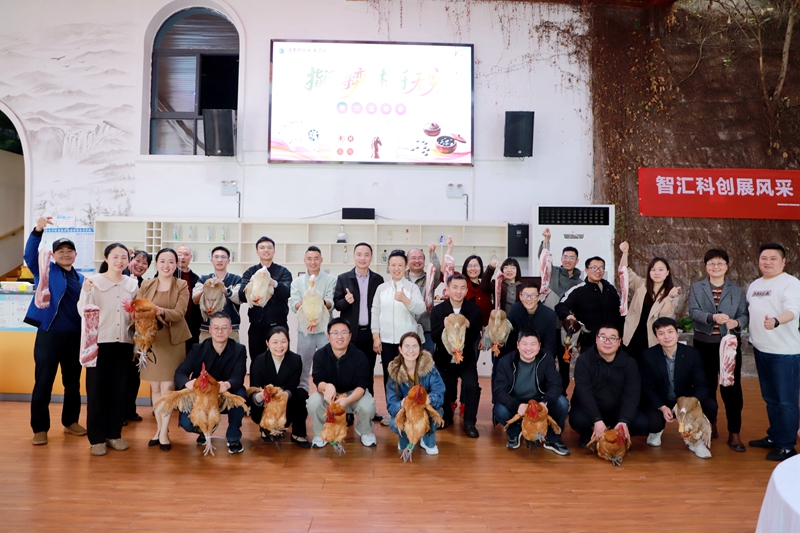 IMG_9770.jpg IMG_9770.jpg